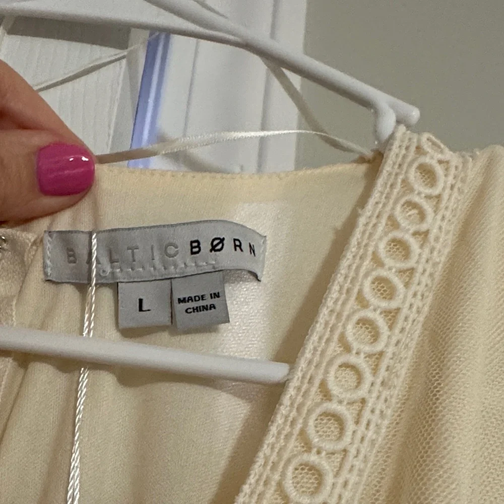 Baltic Born Ivory-Cream Lace Midi Dress - Picture 3 of 6